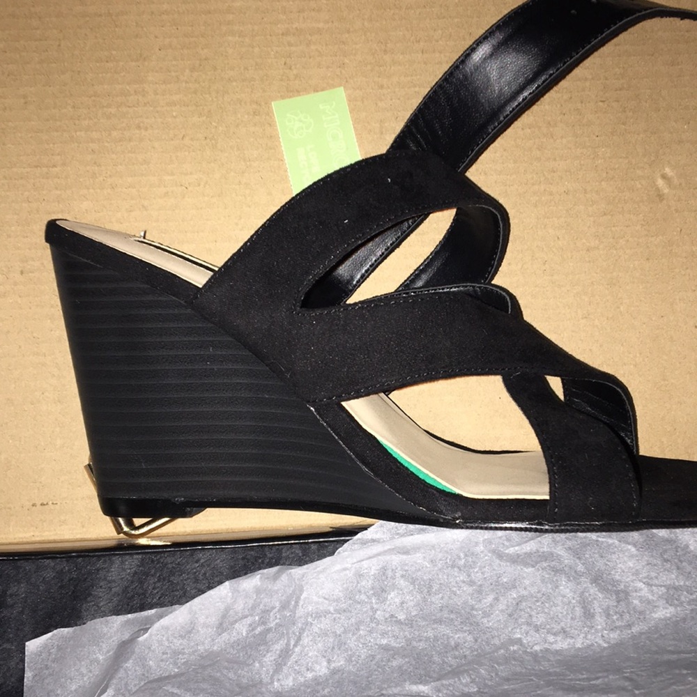 Sandals - Picture 4 of 4